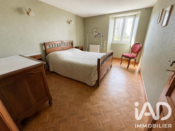 Maison à vendre 8 pièces 278 m² Baignes-Sainte-Radegonde