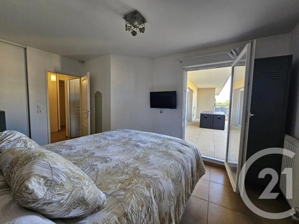 Appartement T3 à vendre  3 pièces - 63,36 m 2   SIX FOURS LES PLAGES  - 83