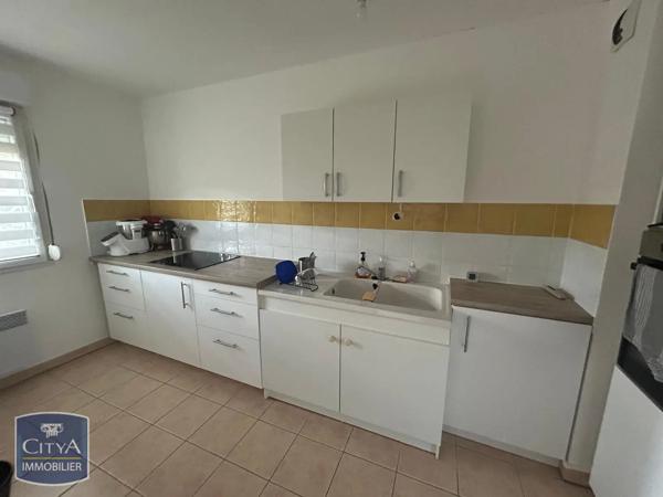 Appartement à louer 3 pièces 64.39m² Saint-Privat-des-Vieux (30340)