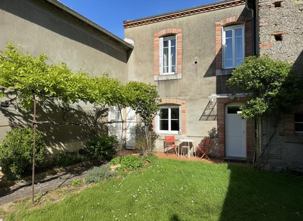 Maison de caractère au coeur d'un village Belpech