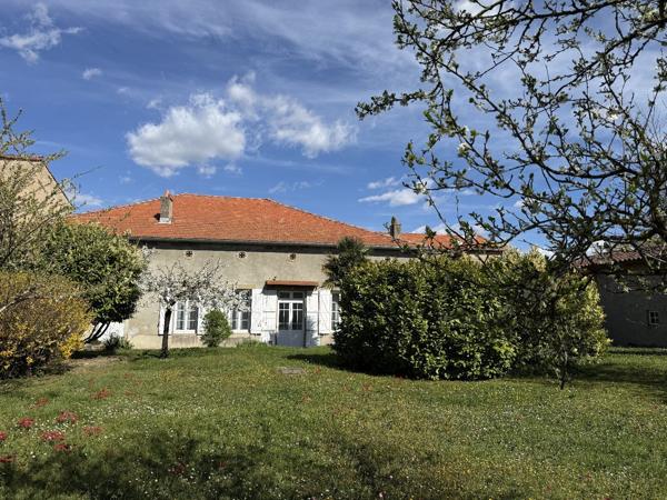 Maison de caractère au coeur d'un village Belpech