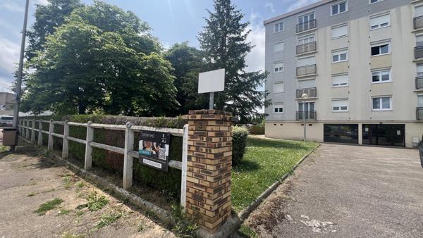 Avallon (89200) À vendre – Spacieux et lumineux appartement avec cave et box fermé – Avallon