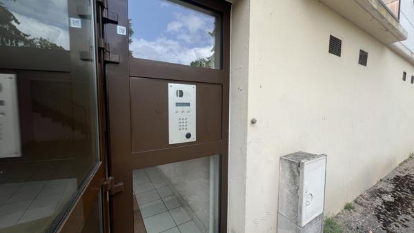 Avallon (89200) À vendre – Spacieux et lumineux appartement avec cave et box fermé – Avallon