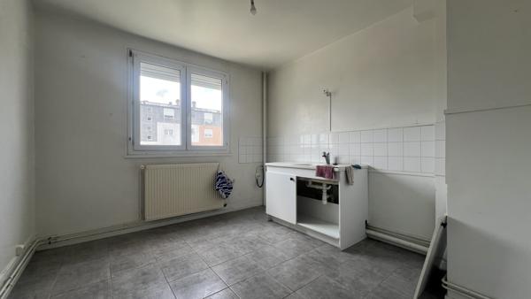 Avallon (89200) À vendre – Spacieux et lumineux appartement avec cave et box fermé – Avallon