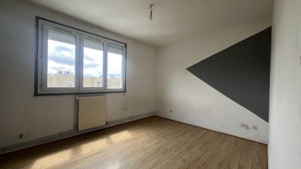 Avallon (89200) À vendre – Spacieux et lumineux appartement avec cave et box fermé – Avallon