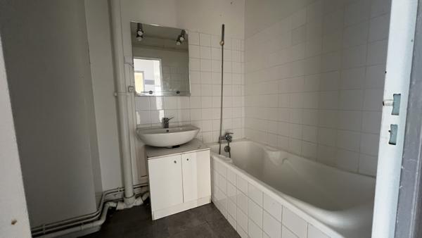 Avallon (89200) À vendre – Spacieux et lumineux appartement avec cave et box fermé – Avallon