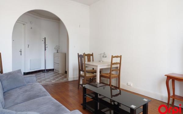 Appartement à louer    2 pièces •  Lyon 7