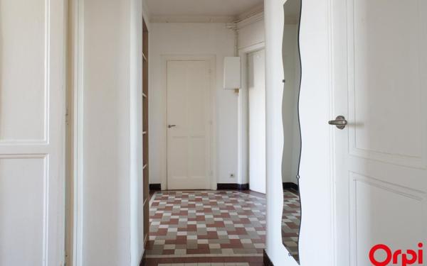 Appartement à louer    2 pièces •  Lyon 7