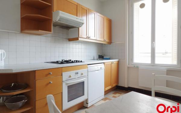 Appartement à louer    2 pièces •  Lyon 7