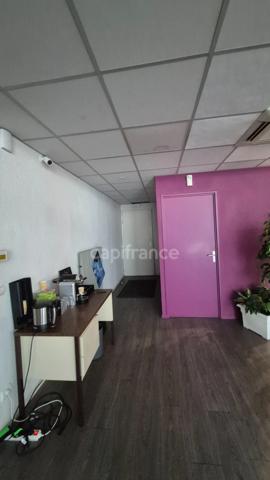 Exclusivité - Opportunité Rare - 212 m2 Locaux/bureaux à vendre TARBES (65)