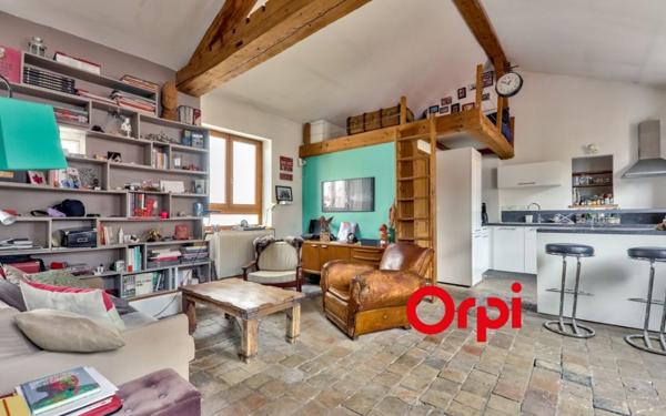 Appartement à louer    2 pièces • 52 m2 Lyon 1