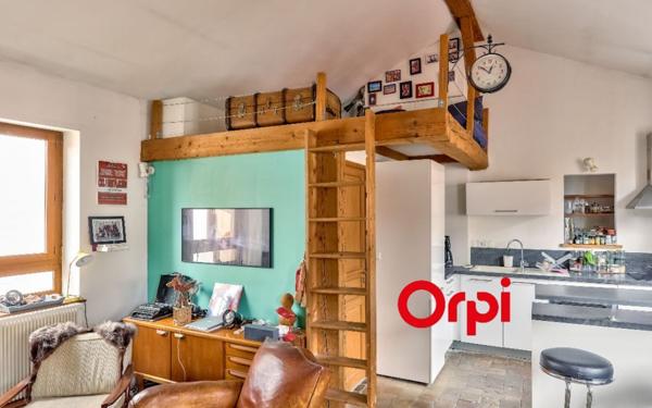 Appartement à louer    2 pièces • 52 m2 Lyon 1