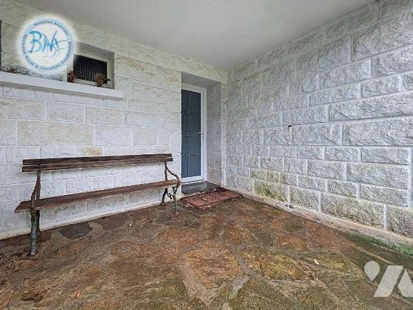 Au Cabellou, l'un des secteurs les plus recherchés de Concarneau, cette maison de caractère dév...