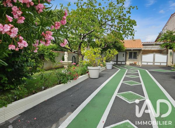 Maison à vendre 9 pièces 317,34 m² Jarnac