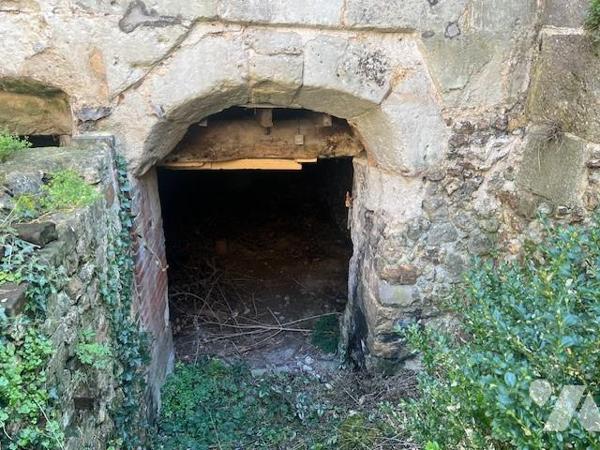 ORBEC CENTRE VILLE JOLIE PROPRIETE DONT PARTIE CLASSEE A RENOVER