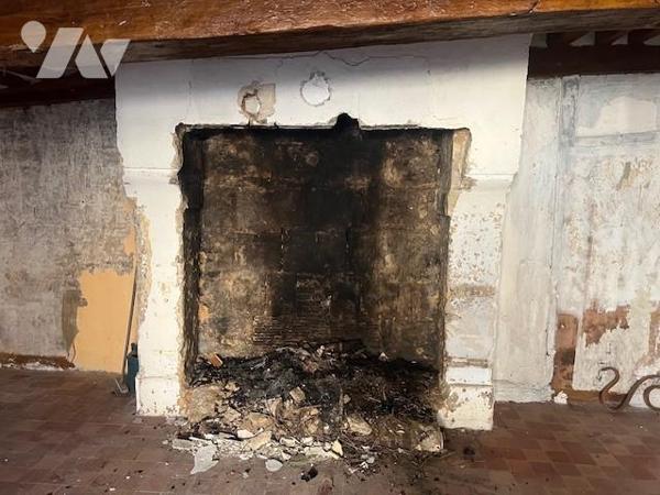 ORBEC CENTRE VILLE JOLIE PROPRIETE DONT PARTIE CLASSEE A RENOVER