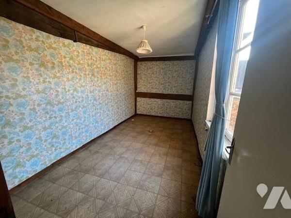 ORBEC CENTRE VILLE JOLIE PROPRIETE DONT PARTIE CLASSEE A RENOVER