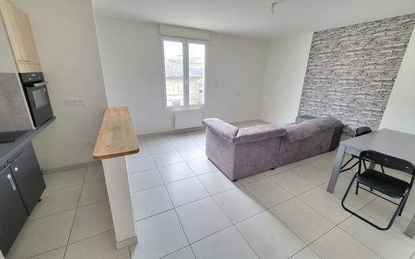 Appartement à louer    2 pièces •  Saint-Loubès