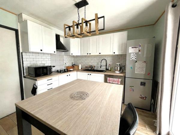 Maison à vendre 187 424 € Saint-Germain-du-Puy 4 p 88 m² DPE C
