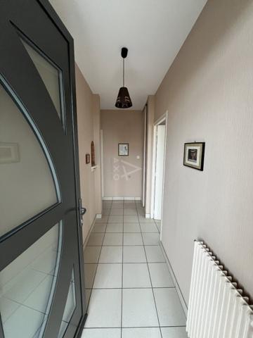 Maison sur sous-sol proche centre et commodités