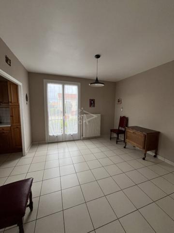 Maison sur sous-sol proche centre et commodités