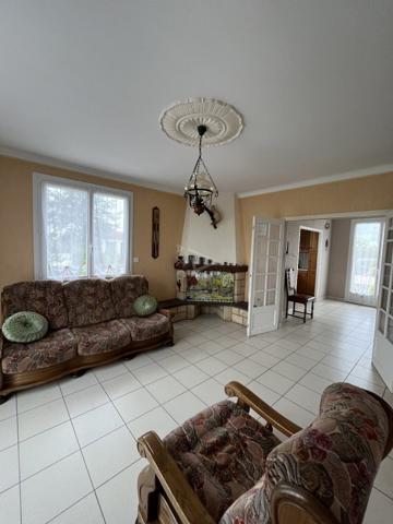 Maison sur sous-sol proche centre et commodités