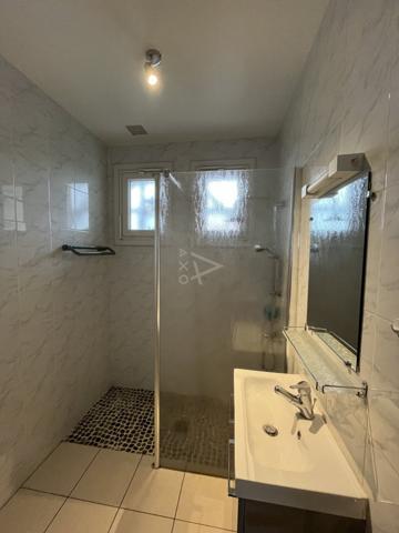 Maison sur sous-sol proche centre et commodités