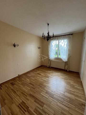 Maison sur sous-sol proche centre et commodités