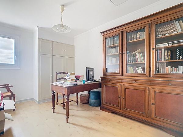 Maison à Vendre en exclusivité, 5 chambres, garage, jardin clos, située à Saint Jean D'hermine, 30 minutes de La Roche Sur Yon, Luçon et Fontenay Le Comte.