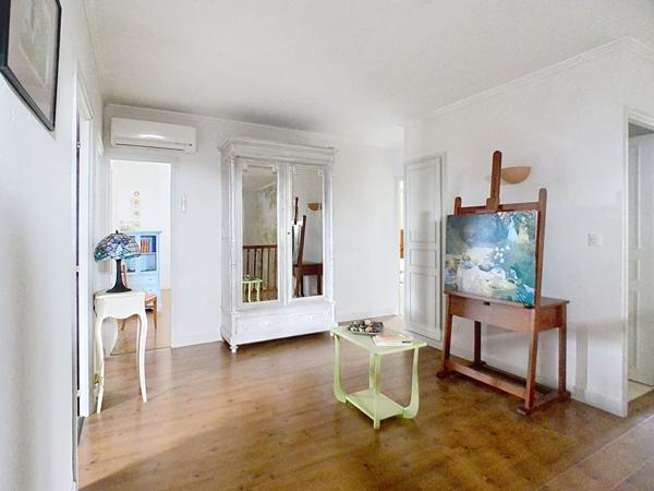 Maison à Vendre en exclusivité, 5 chambres, garage, jardin clos, située à Saint Jean D'hermine, 30 minutes de La Roche Sur Yon, Luçon et Fontenay Le Comte.