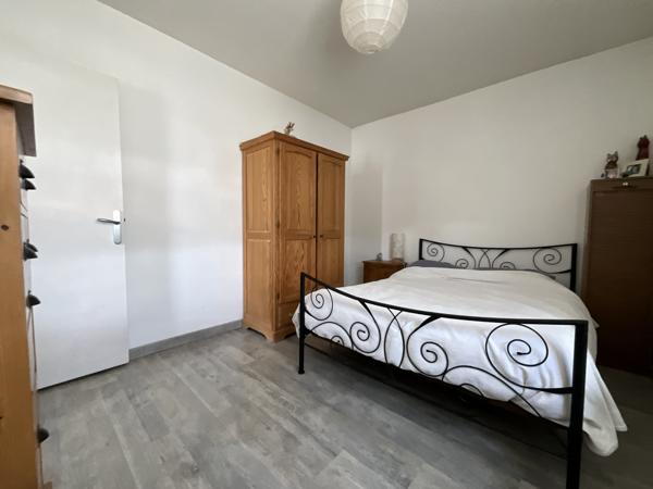 Appartement
         5 pièces
        - 70 m² Exclusivité 115 000 € *