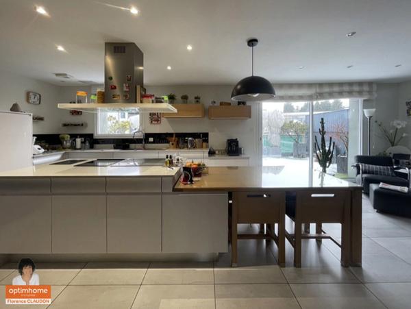 ÉPINAL APPARTEMENT 101 m² adapté PMR, ASCENSEUR, TERRASSE, GARAGE, CAVE, STATIONNEMENT