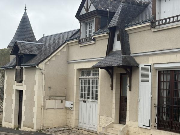 Maison ancienne avec Tourelle-4 Ch-jardin 1080 M-atelier-garage