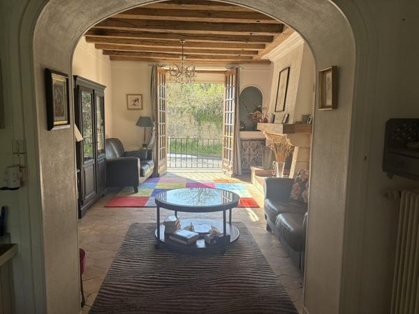 Maison ancienne avec Tourelle-4 Ch-jardin 1080 M-atelier-garage