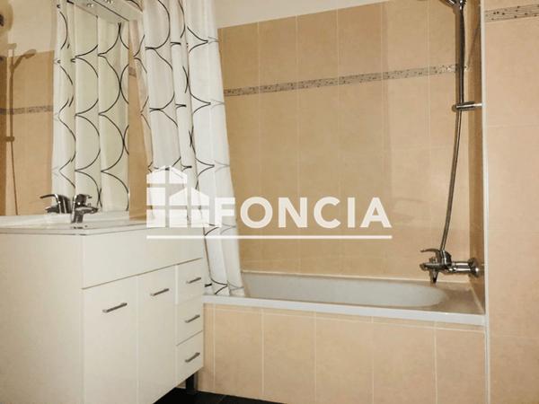 Location Appartement 2 pièces 38.3 m² - 25 AVENUE BENOIT MALON Toulon 83100