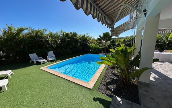 Maison à vendre    3 pièces •  Rivière-Salée