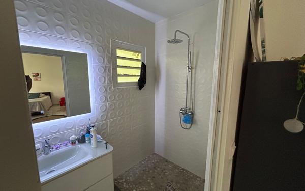 Maison à vendre    3 pièces •  Rivière-Salée