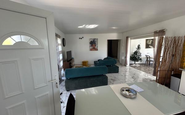 Maison à vendre    3 pièces •  Rivière-Salée