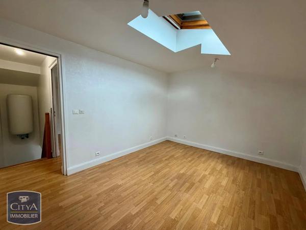 Maison à louer 3 pièces 58.46m² Les Martres-d'Artière (63430)