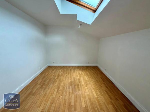 Maison à louer 3 pièces 58.46m² Les Martres-d'Artière (63430)