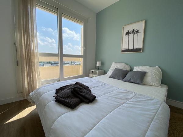 T5 lumineux de 87 m² avec vue mer – Quatre Moulins