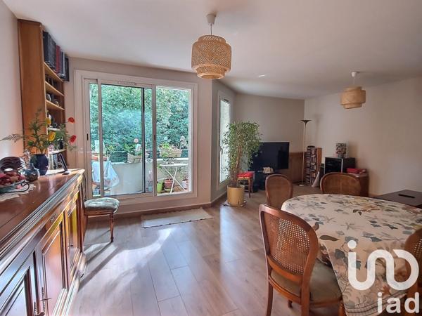 Appartement 3 pièces de 77 m² à Évry (91000)