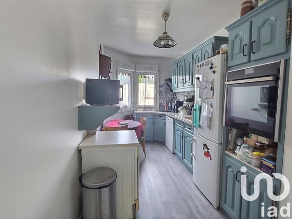 Appartement 3 pièces de 77 m² à Évry (91000)