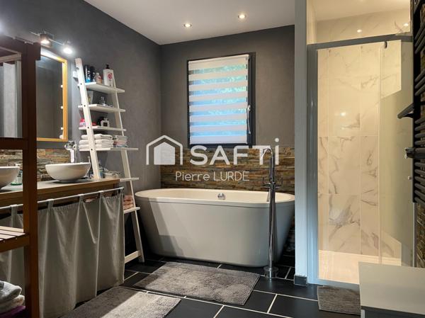 Le Fau - Villa d'architecte rénovée en 7 pièces