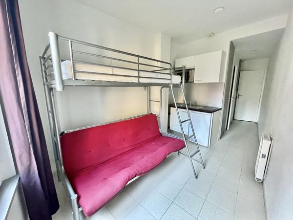 Appartement
                                                                                                                                                                                                                                                                                                                        1 pièce(s)                                                                                                                                                                                                                                                                                                                              13.8  m²