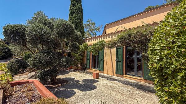 Villa d'architecte - Vue panoramique sur les Pyrénées - Carcassonne, quartier de l'Orée d'Auriac