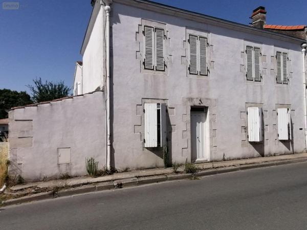 Maison à restaurer à vendre à Andilly en Charente-Maritime (17230), ref : VD/605