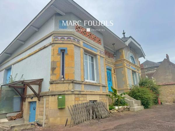 Maison Belle Époque de 182 m² habitable sur un terrain de1863 m² avec dépendances, piscine chauffée, potager et garages couverts