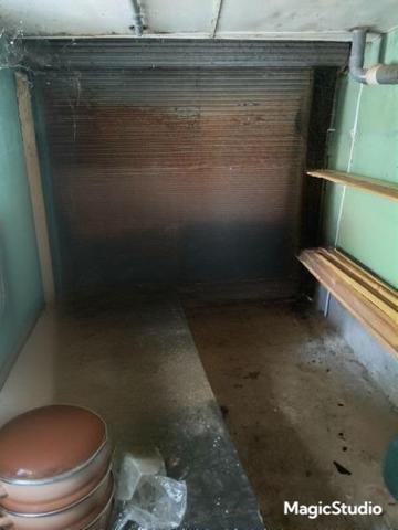 Maison de ville avec extérieur à rénover à ARBOIS ( JURA) 3 chambres