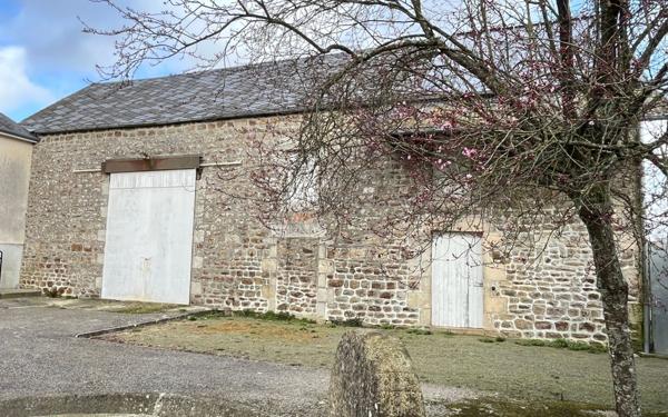 Maison à vendre    2 pièces •  Lalacelle